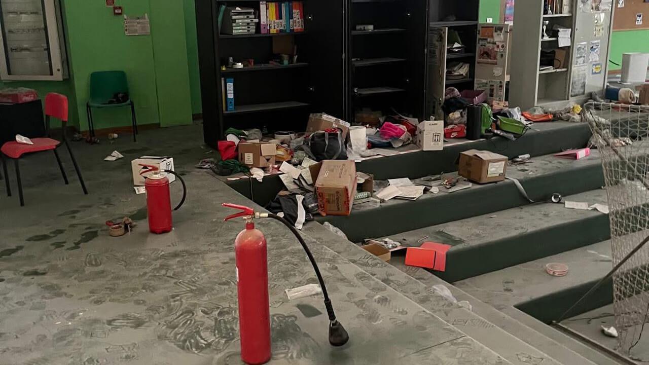 Il danno vuoto e principale non era un estintore