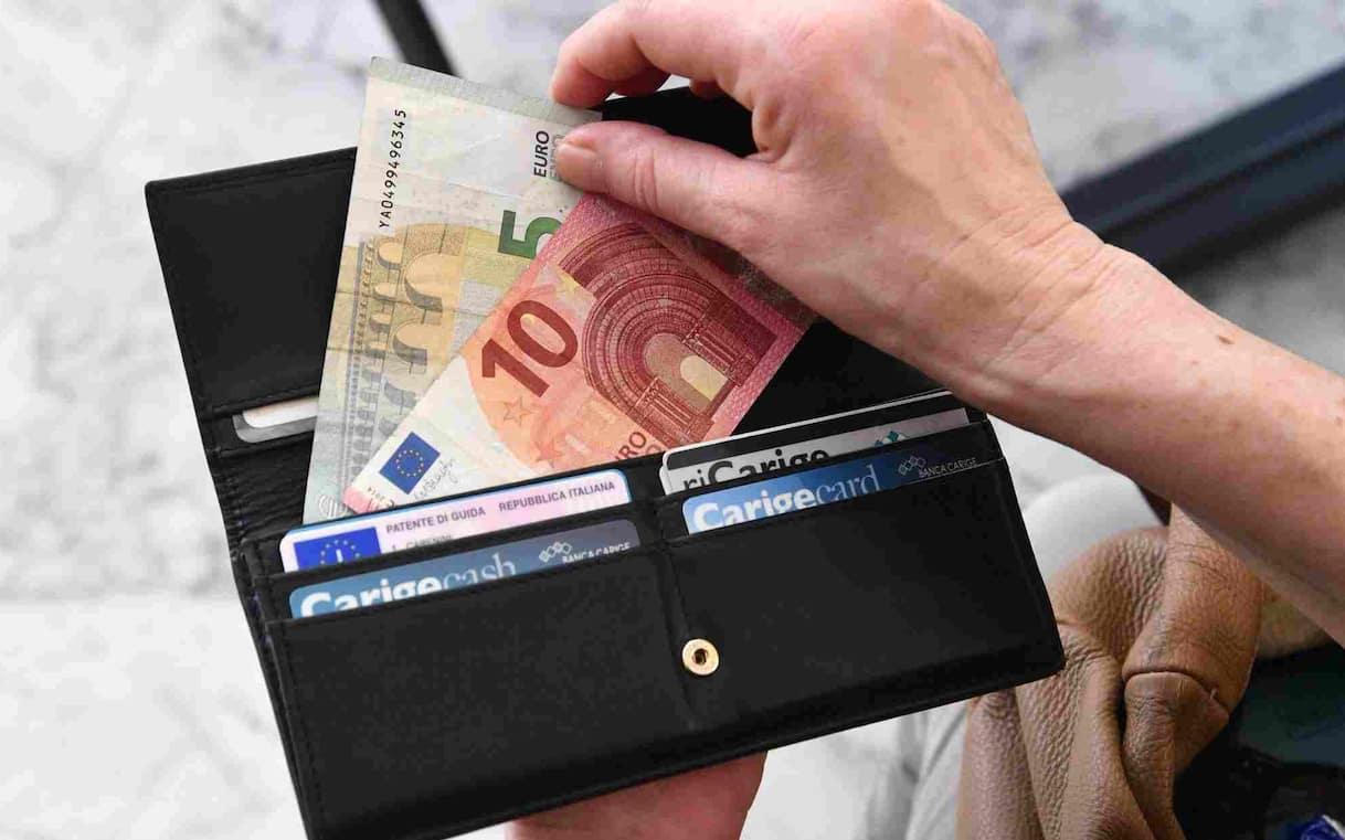 Pensione, bonus Natale 2025: chi ne ha diritto e quando dallInps | Niebo