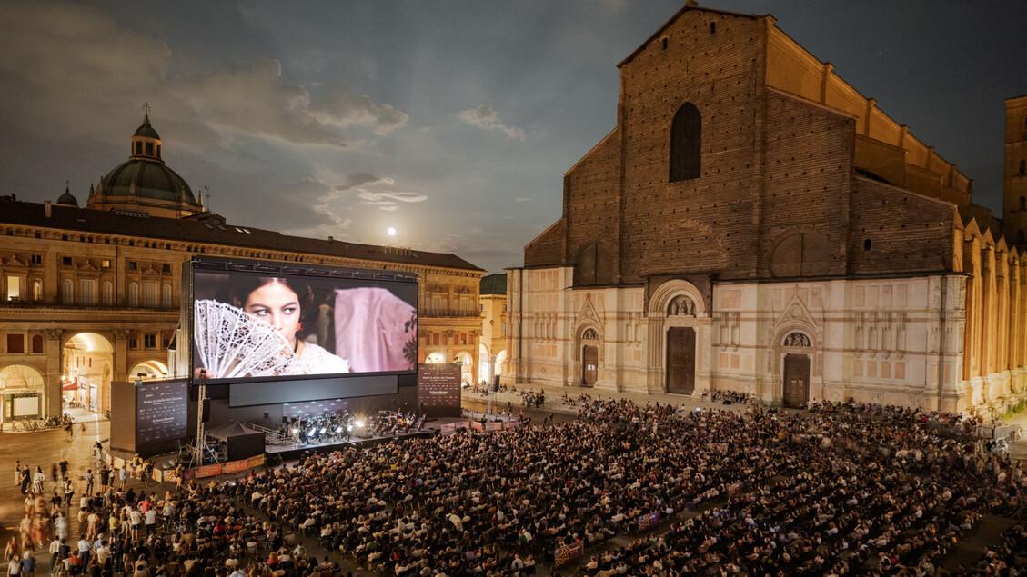 Cinema per Piazza Maggiore per Belonya per 230 Milpers - Kino -